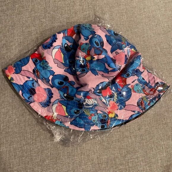 Reversible Lilo and Stitch Bucket Hat - Picture 1 of 3